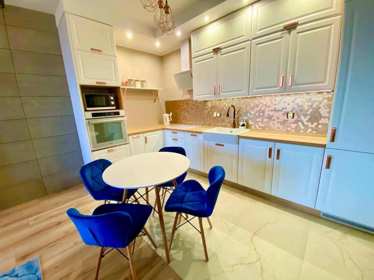 Apartament Pocztovia - Scisle Centrum, Prywatny Parking エウク エクステリア 写真