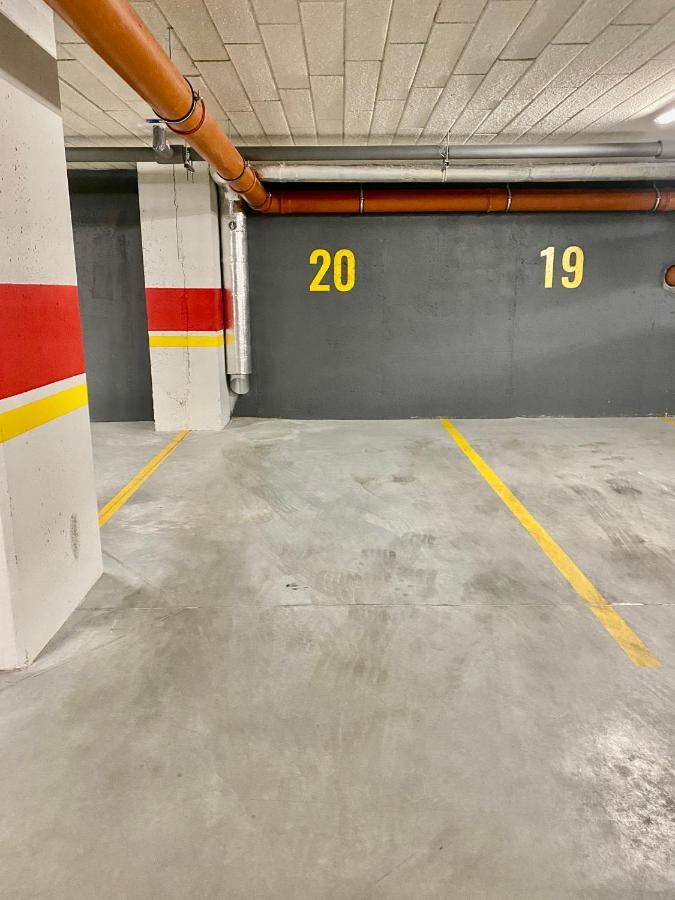Apartament Pocztovia - Scisle Centrum, Prywatny Parking エウク エクステリア 写真